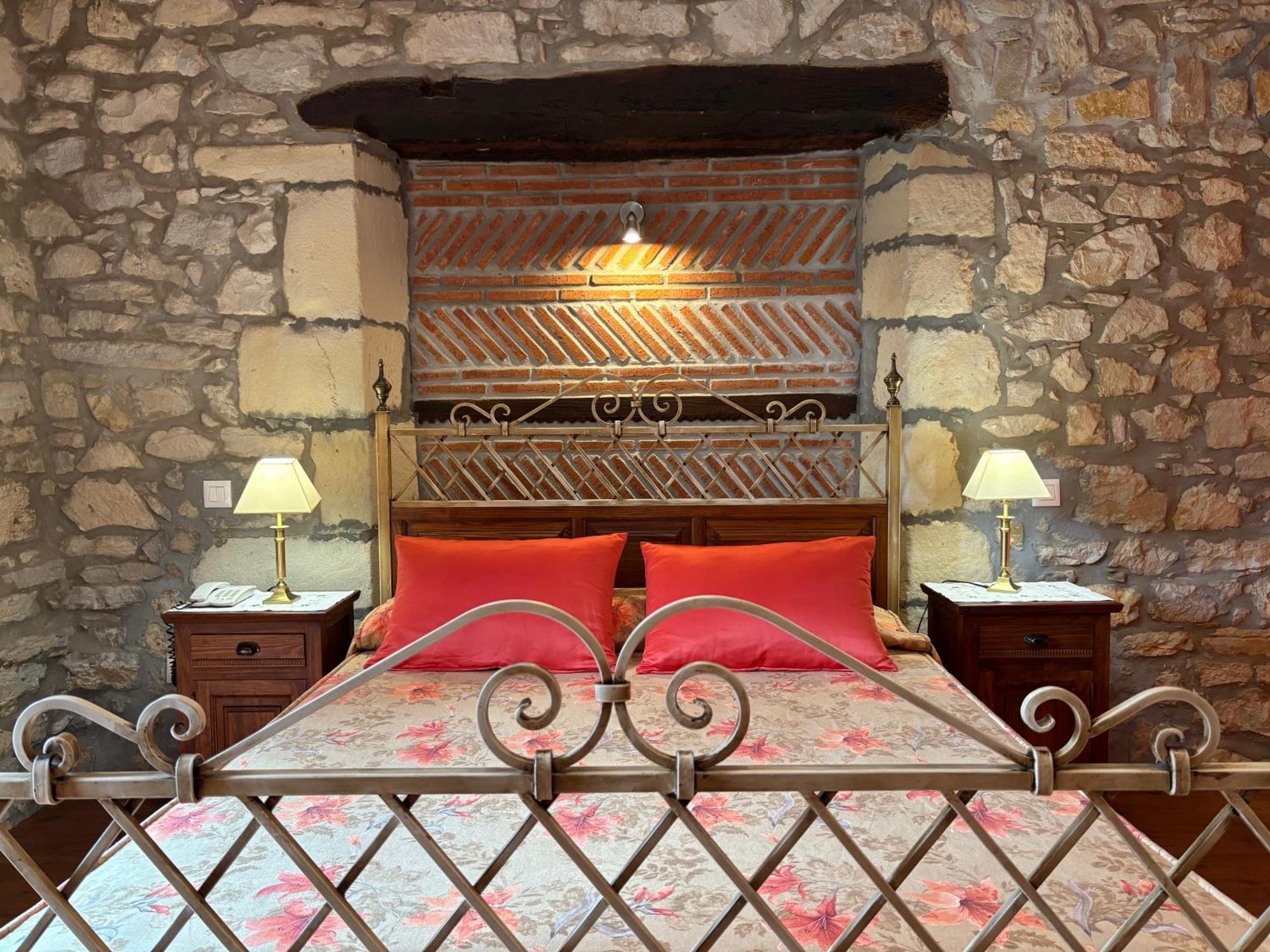 Hotel Casona Los Caballeros Santillana del Mar Luaran gambar